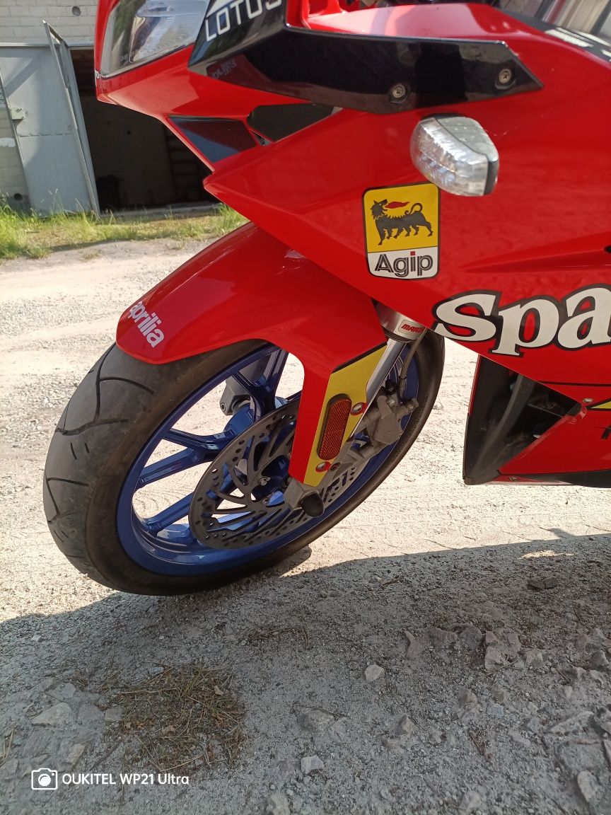 Мотоцикл Aprilia RS-50 в гарному доглянутому стані .