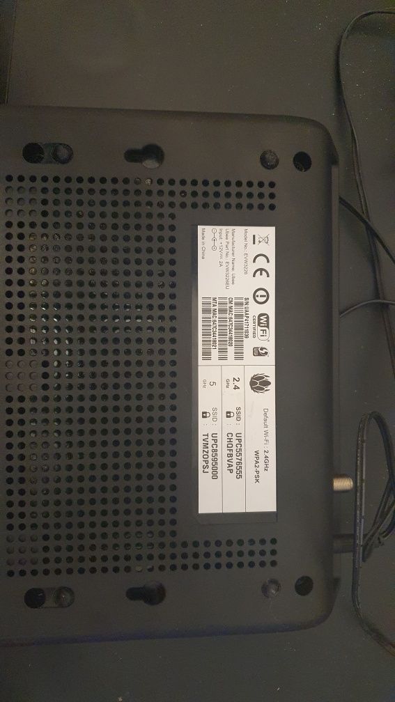 Modem Ubee EVW3226 z Wifi