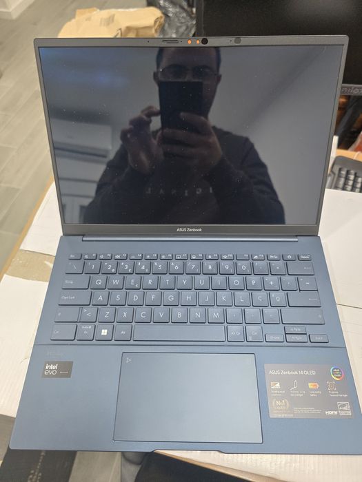 Portatil Asus Zenbook Ultra 5 , 16gb como novo