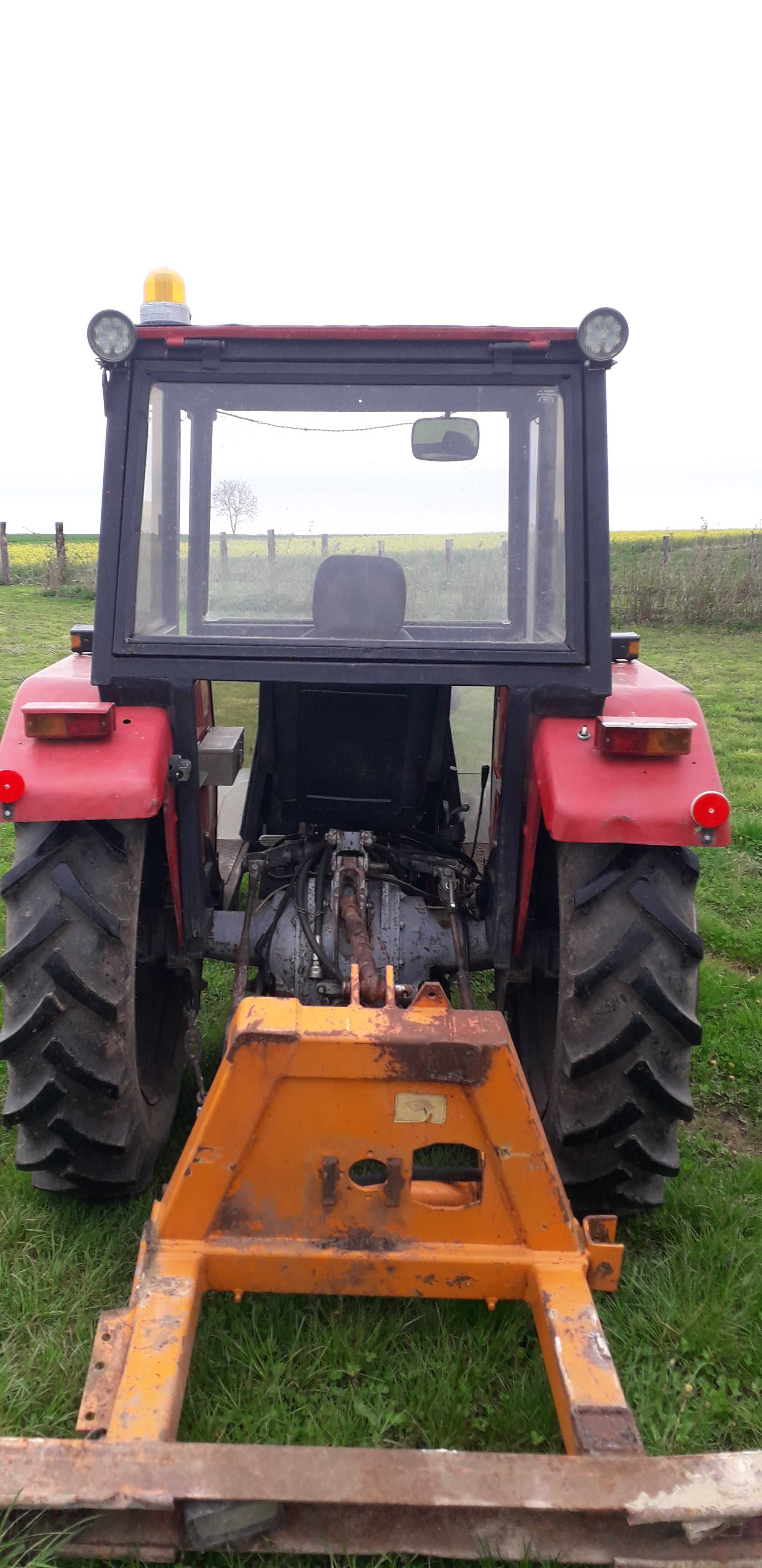 Massey Ferguson  kabina z błotnokami