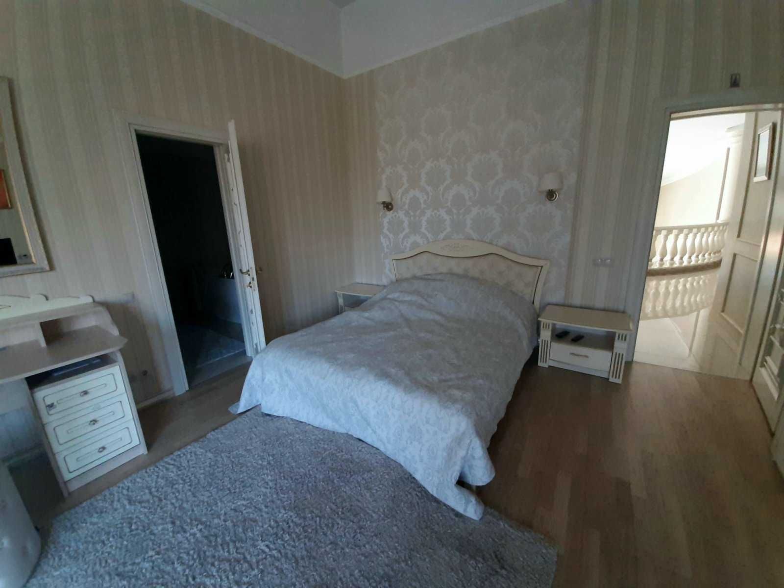 Дом 800 кв. VIP-уровня. Бассейн с подогревом, сауна, бильярд,генератор