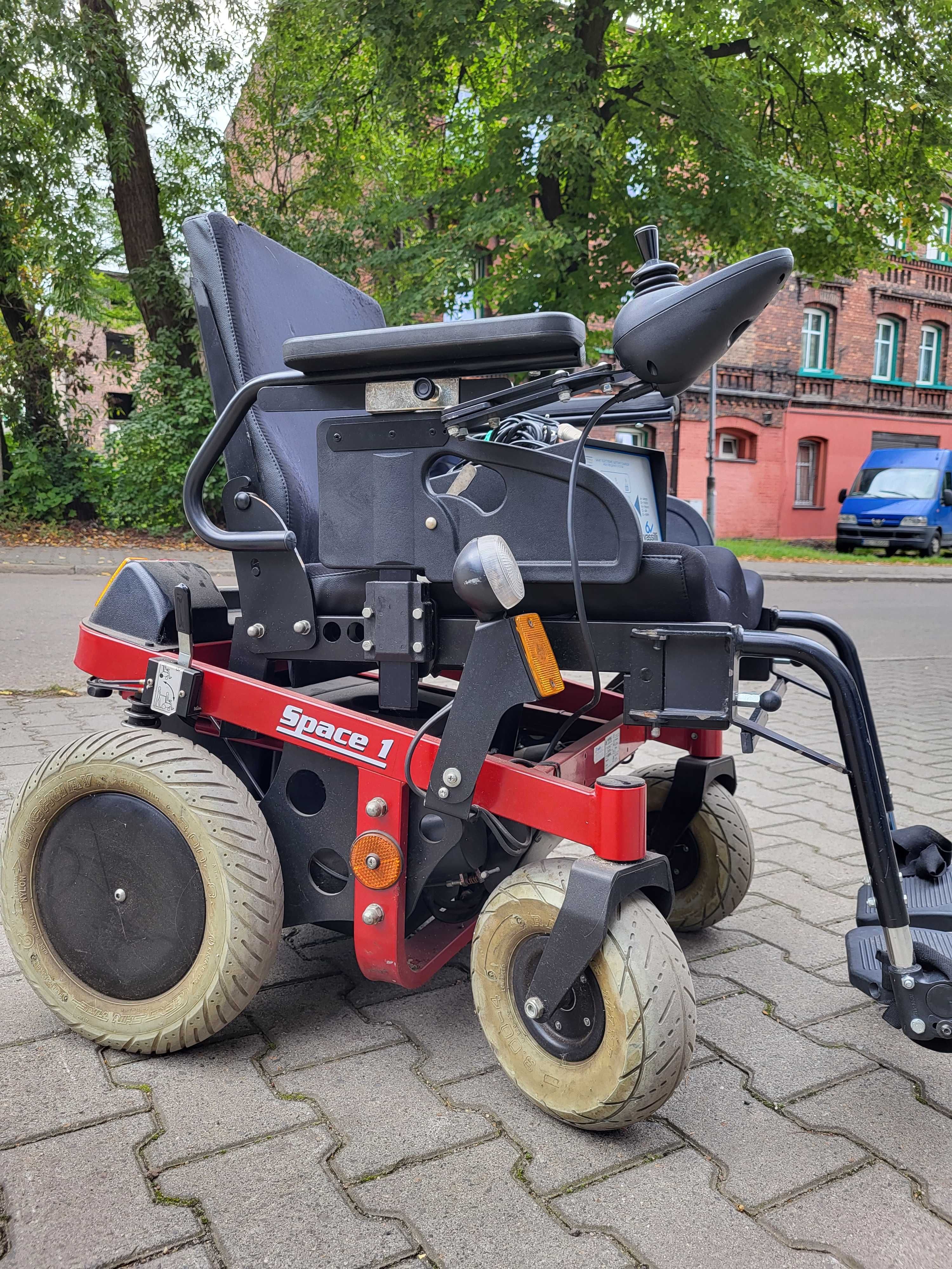 Wozek inwalidzki elektryczny space1