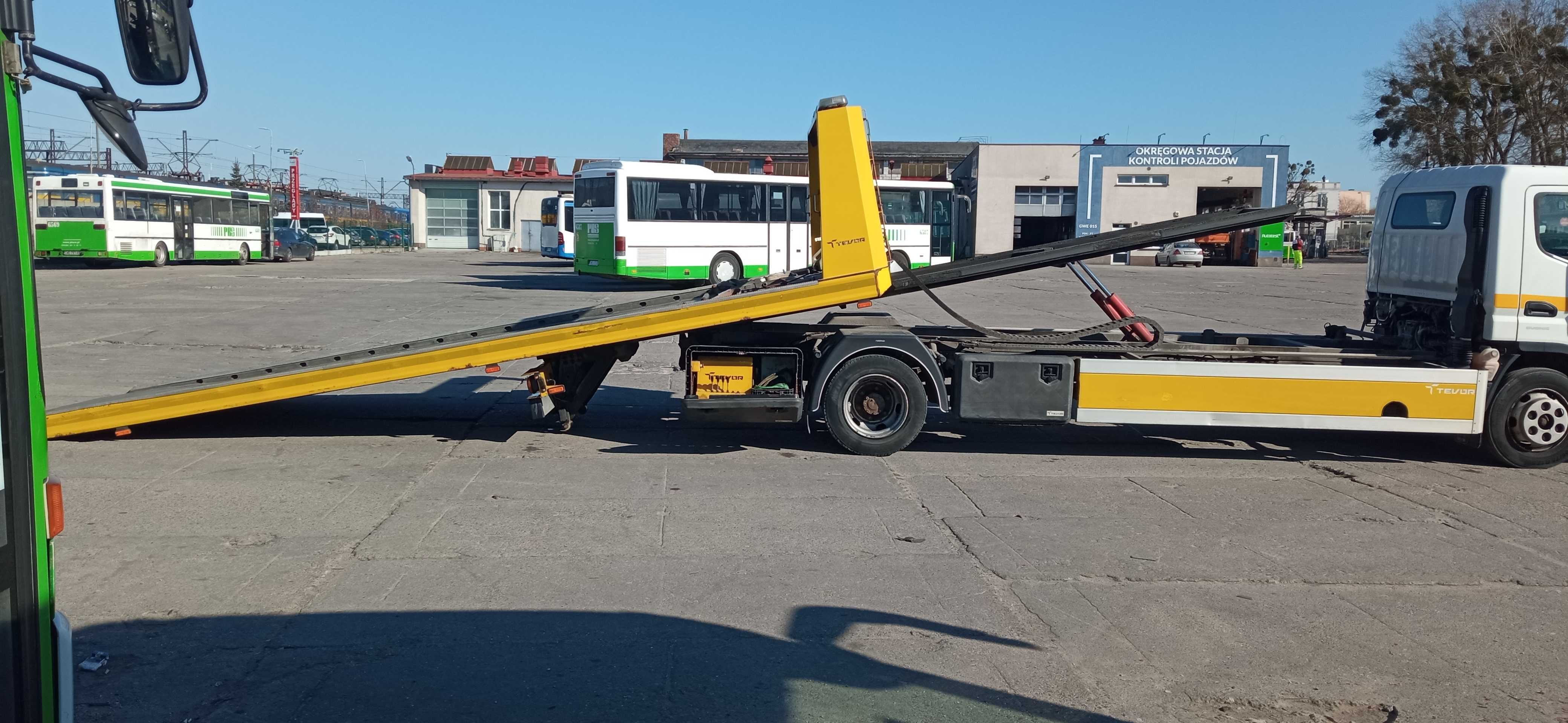 Fuso Canter Pomoc drogowa