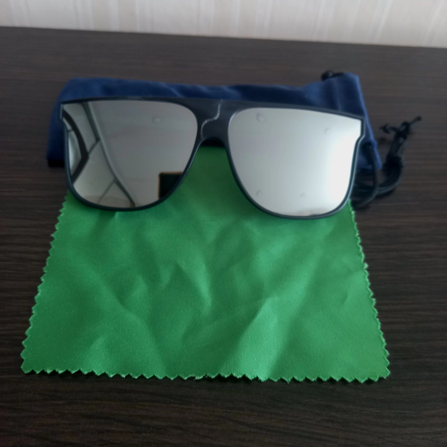 Солнцезащитные очки Palaroid