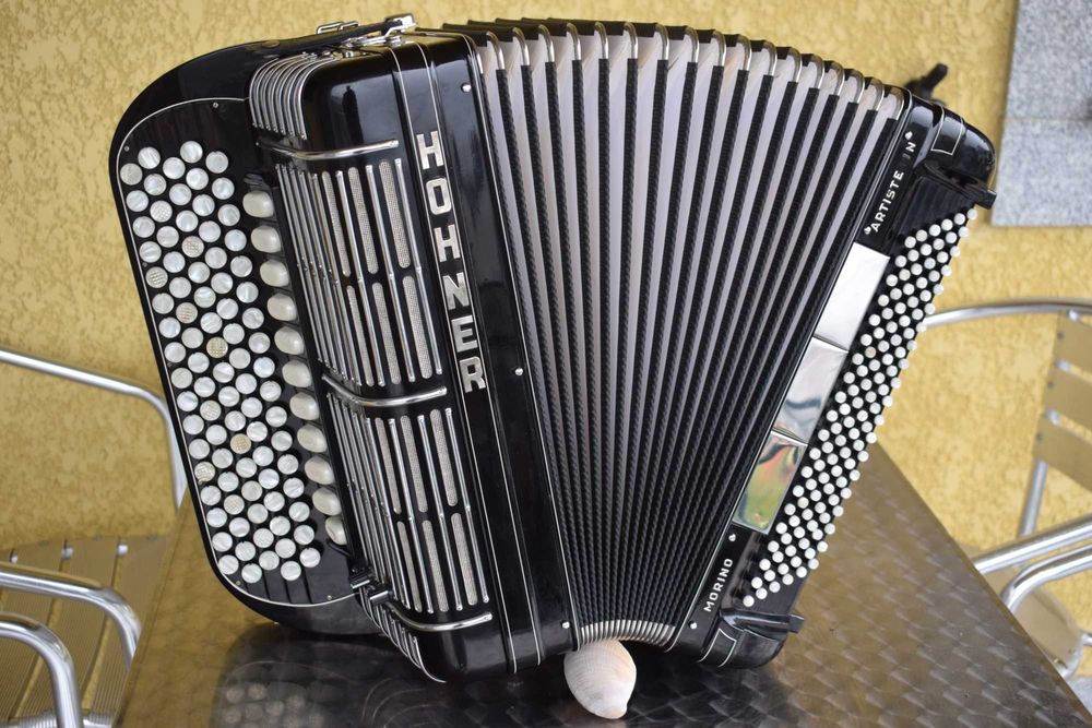 Acordeao Hohner Morino Artiste  IN 4 Voz 120 Baixox, N . 149
