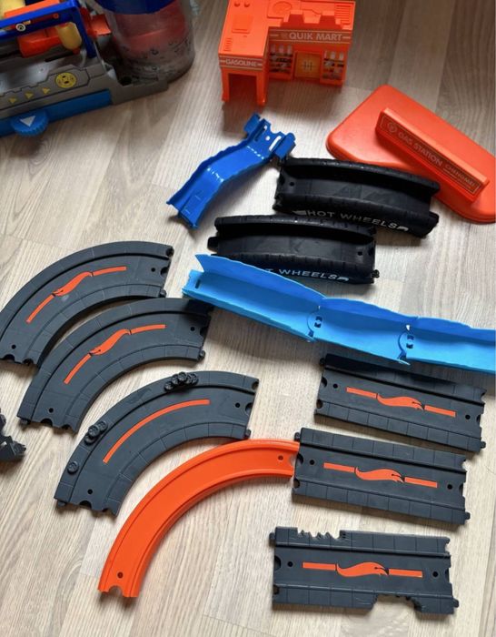 Треки хотвілс hot wheels