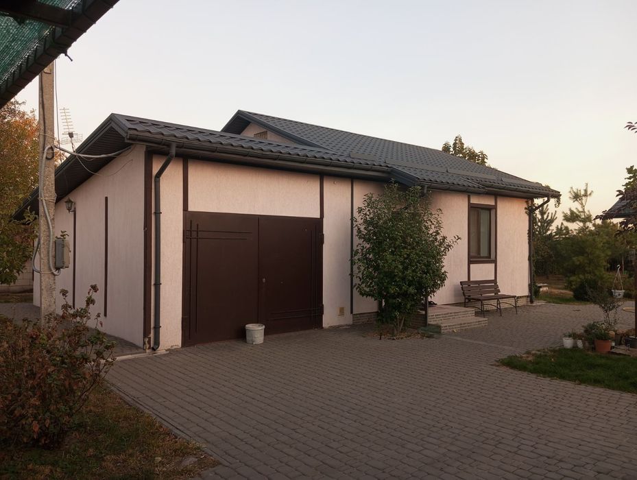 Продам шикарный дом на голубом озере Елизаветовка/Каменское