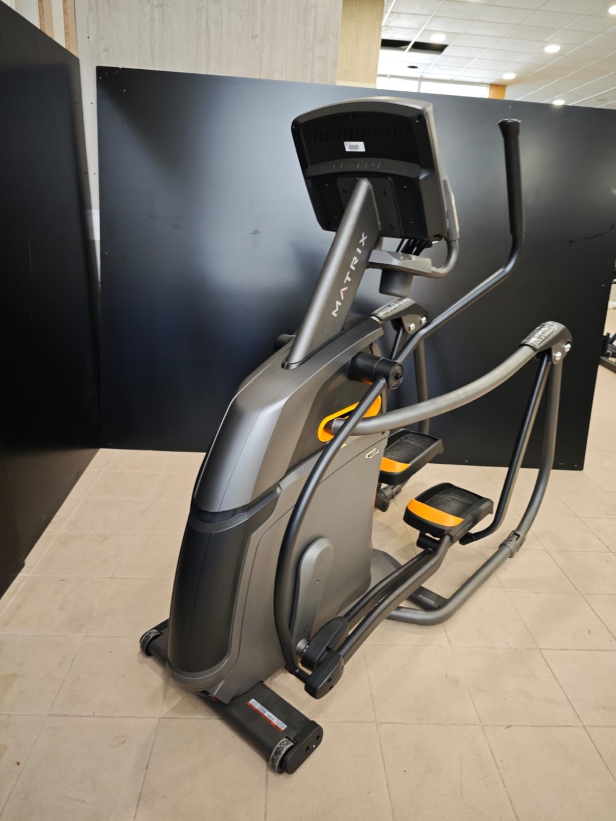 Elíptica Matrix A30 Nova