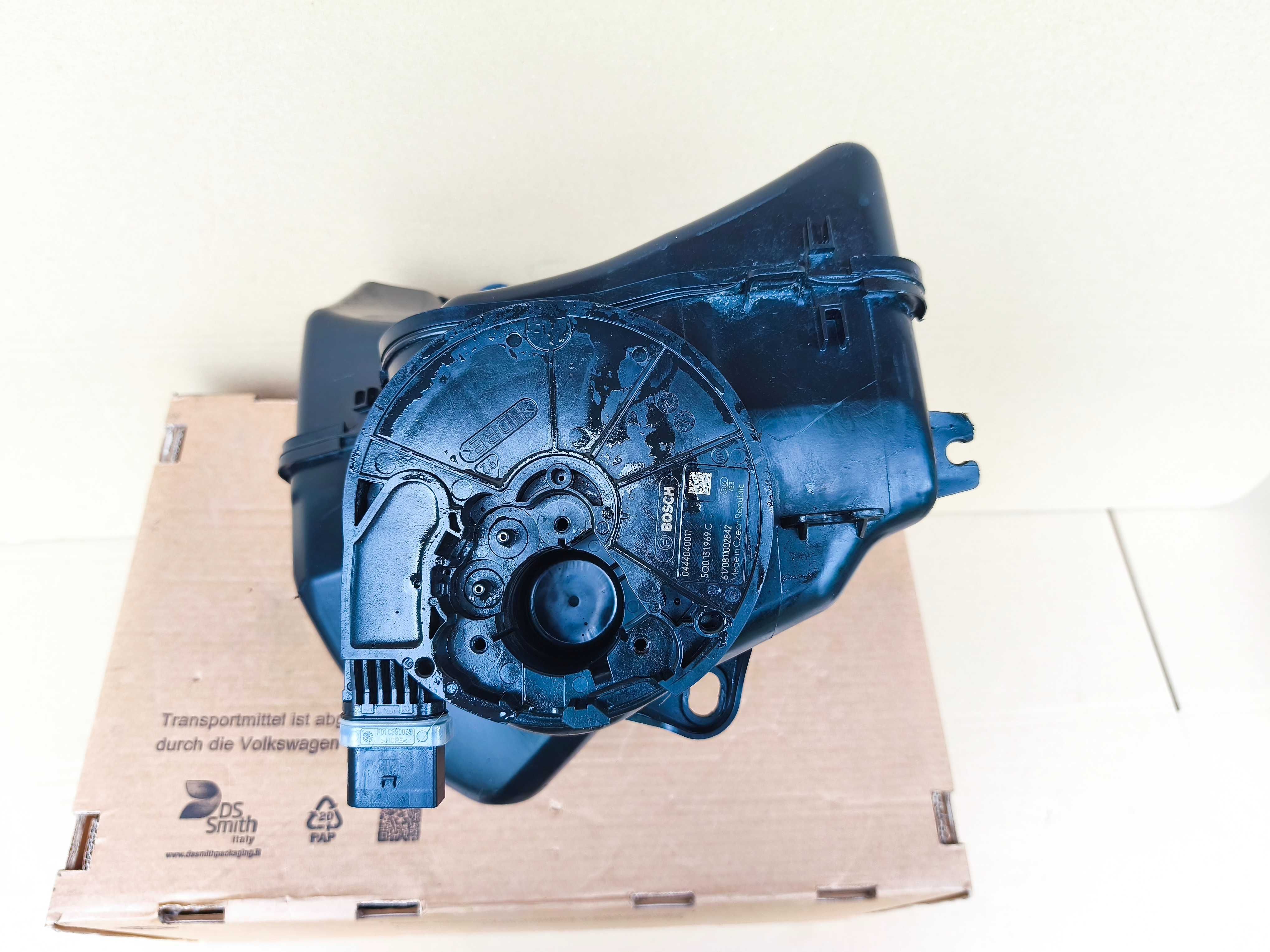 VW CADDY III 15- 2K0 Lift zbiornik zbiorniczek adblue 2K5.131.877C