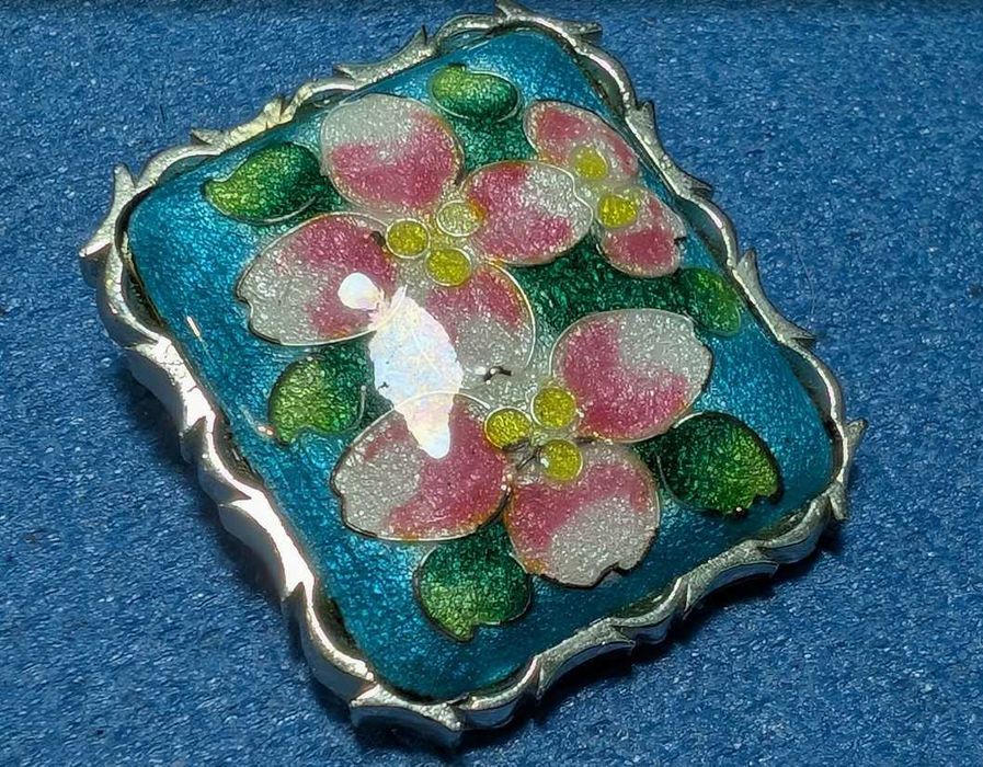 Винтажная брошь - кулон цветок Клуазон . Размер 3.5 на 4 см