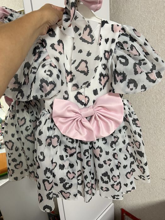 Святкова сукня на дівчинку