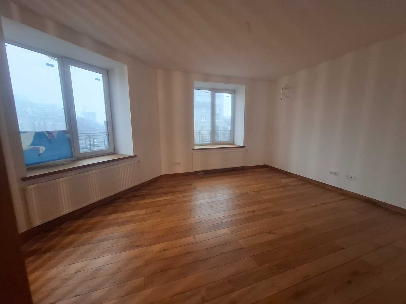Продається 3к квартира в Центрі міста SL