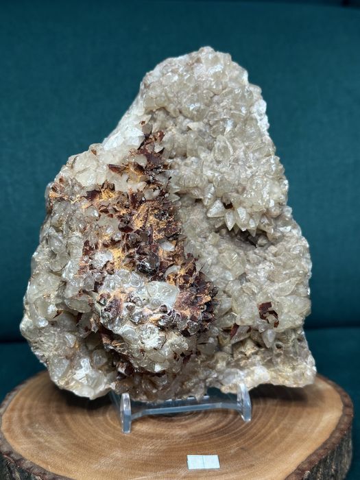 Kalcyt ‚Psie Kły” z hematytem - Maroko