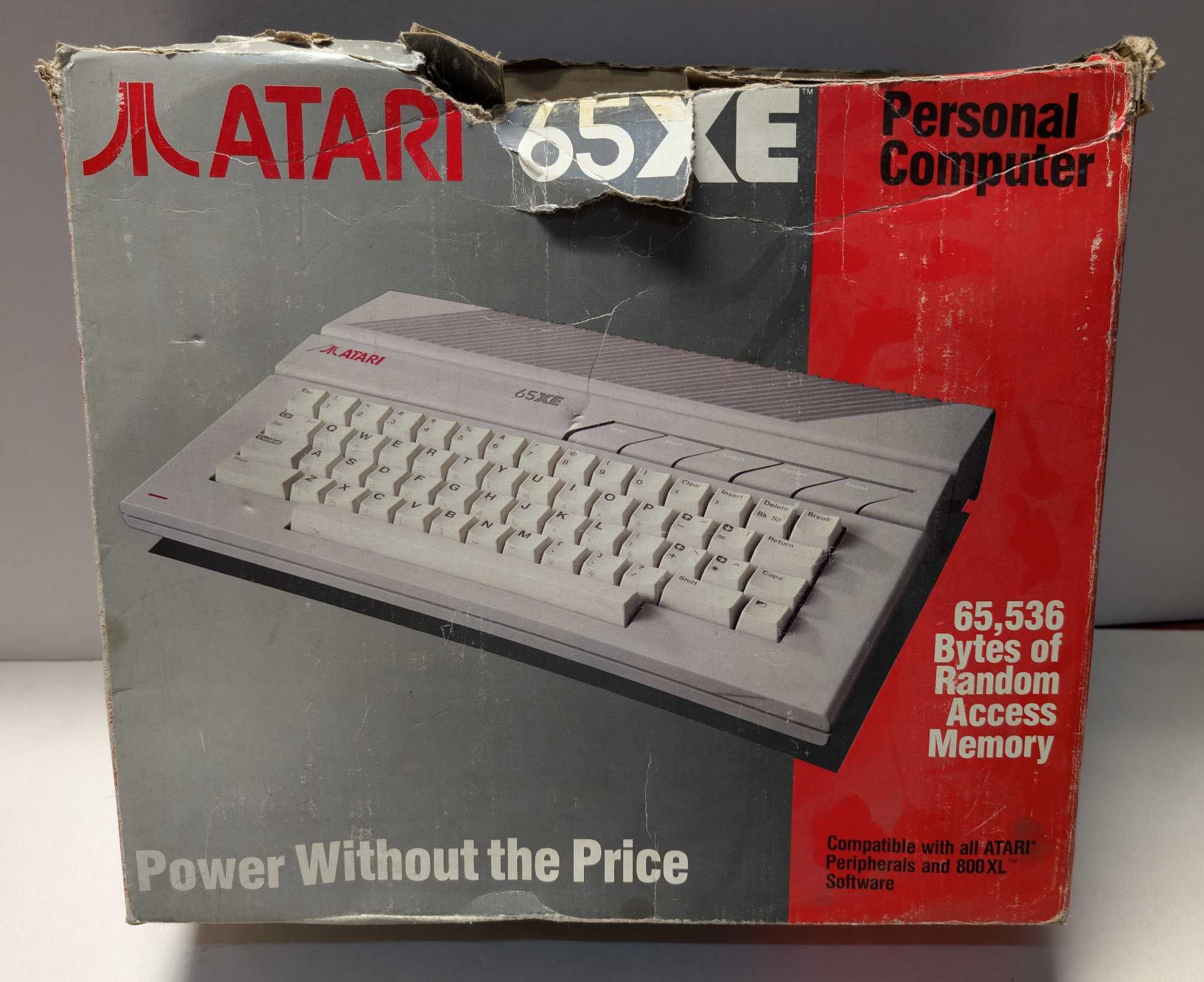 Komputer Atari 65XE + zasilacz + pudełko + instrukcje