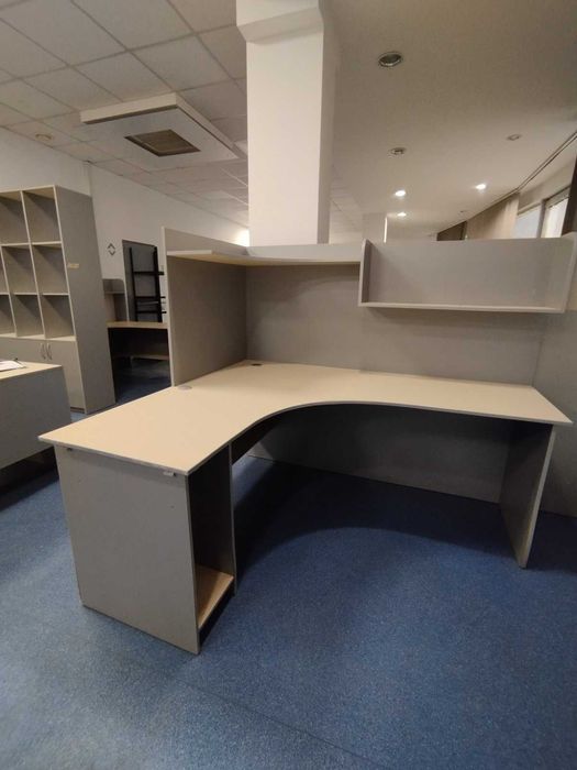 Офісні столи — вживані, різні моделі