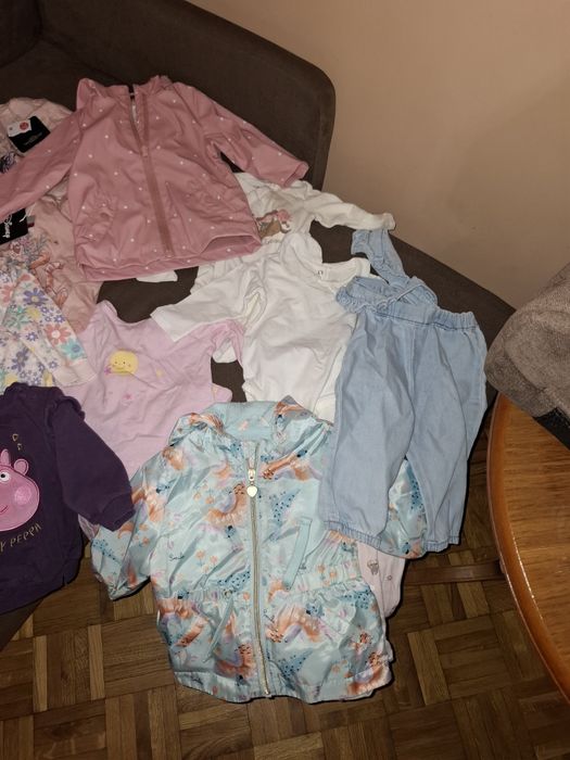 Paka ciuszki dla dziewczynki 74 kurtki koszulki body bluzy sukienki