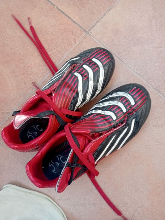 Korki do gry w piłkę 33 dla chłopca