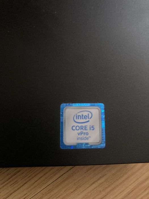 Ноутбук чорний DELL