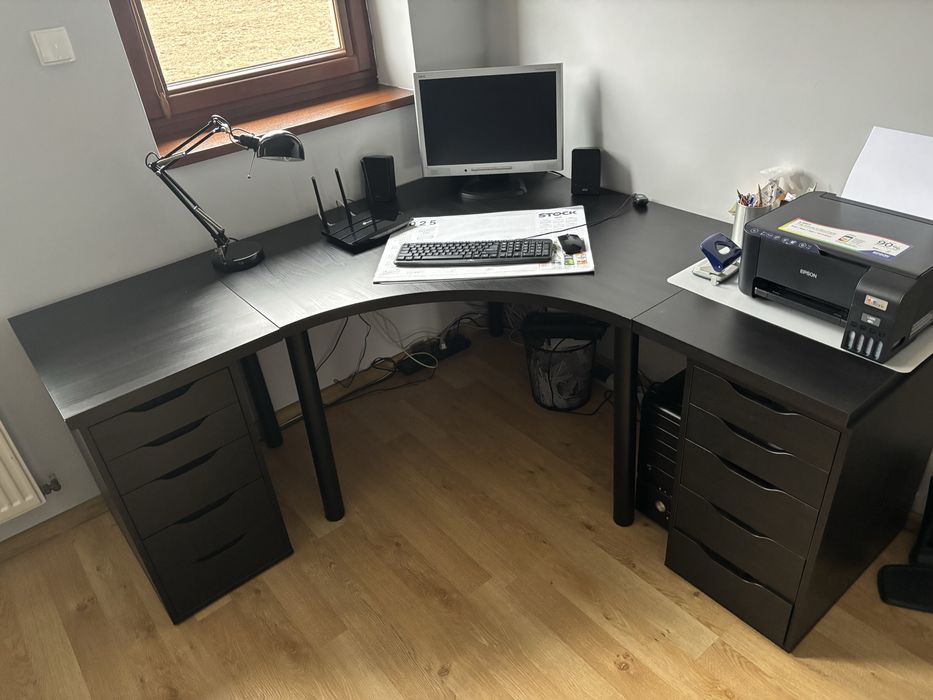 Biurko narożne z szafkami