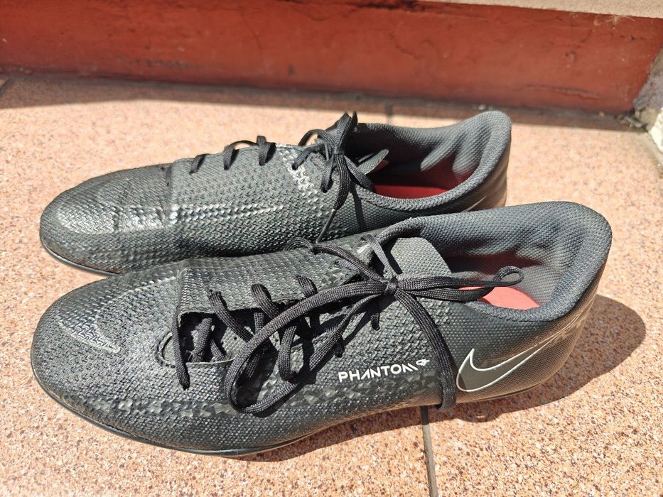 Buty piłkarskie korki Nike Phantom GT rozm. 41