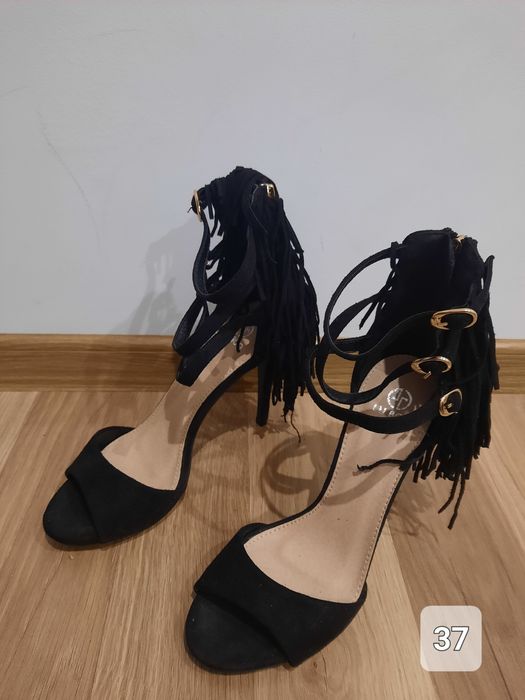 Szpilki  damskie czarne LuBoo