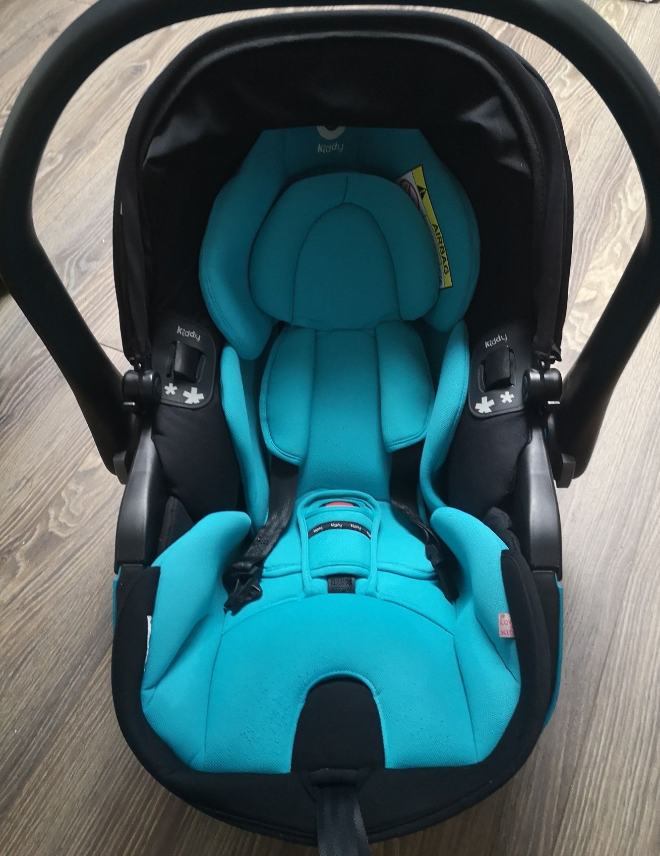 Fotelik samochodowy Kiddy Evolution Pro 2 + Baza Isofix + moskitiera