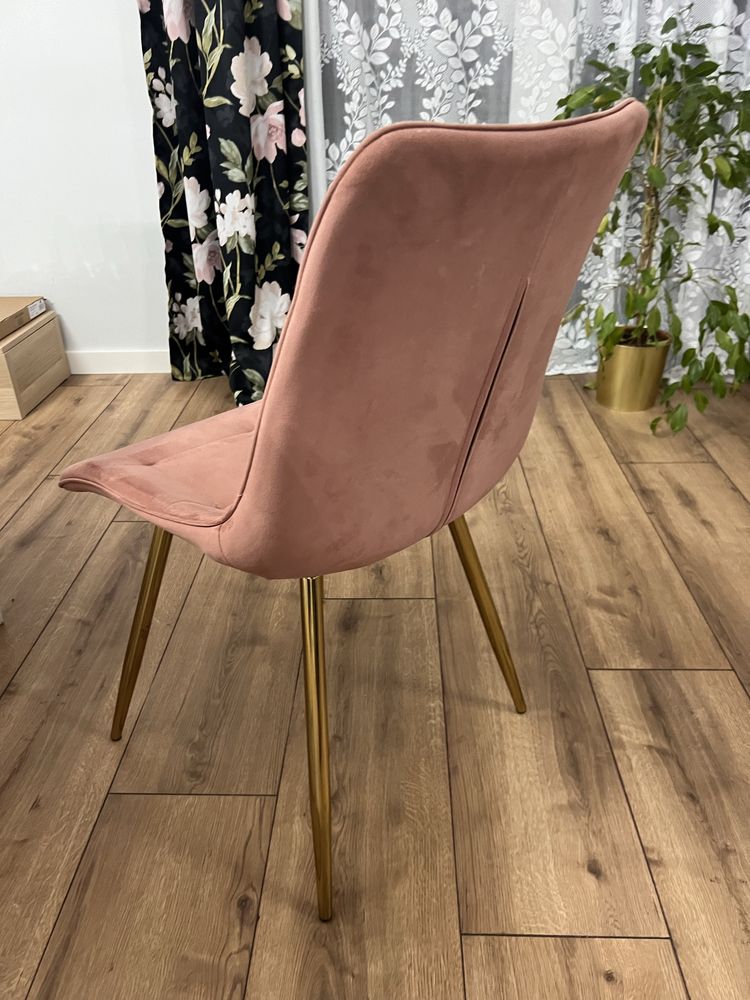 Krzesła obrotowe selsey różowe welur złote nogi