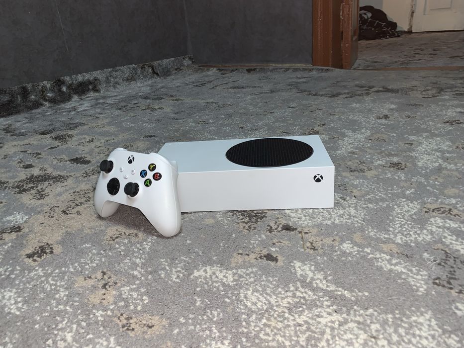 Срочная продажа Xbox series s