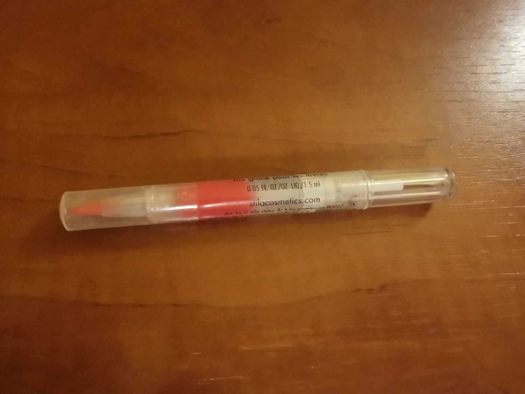 4 pomadki i błyszczyki w kolorach czerwony i różowy Deborah i inne