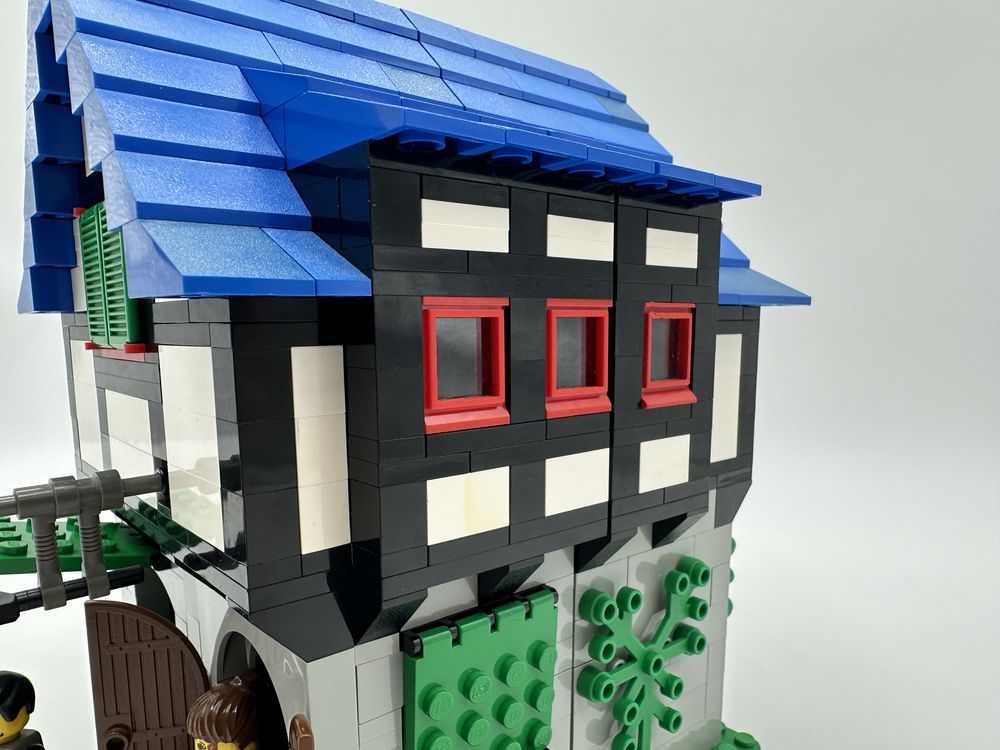 Lego 3739 Blacksmith Shop BOX