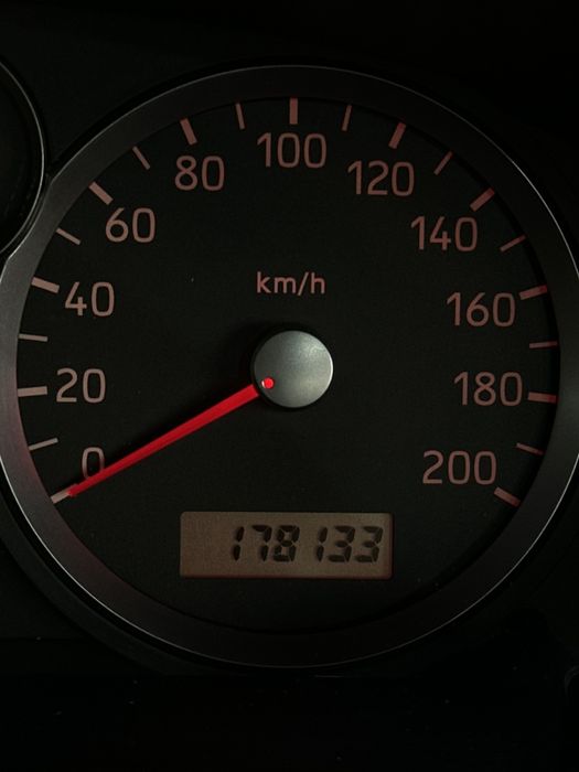 Продам машину Сузуки Лиана 2005 года