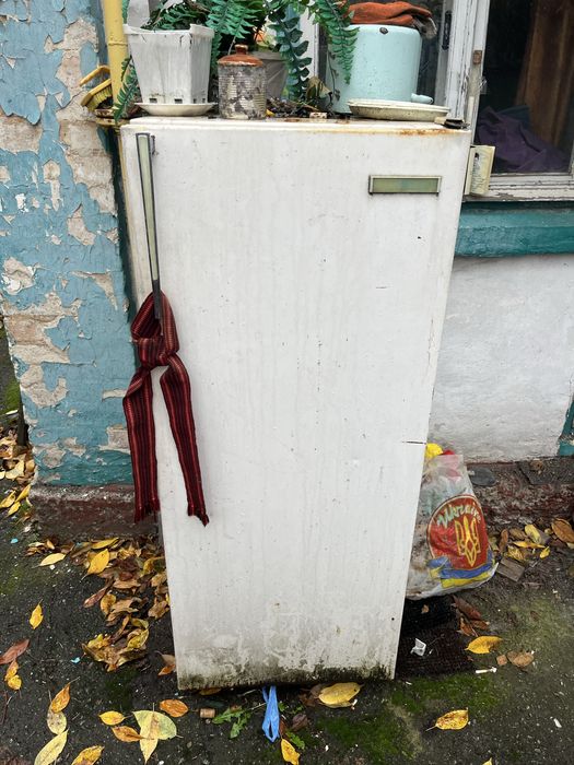 Віддам 4 холодильника безкоштовно