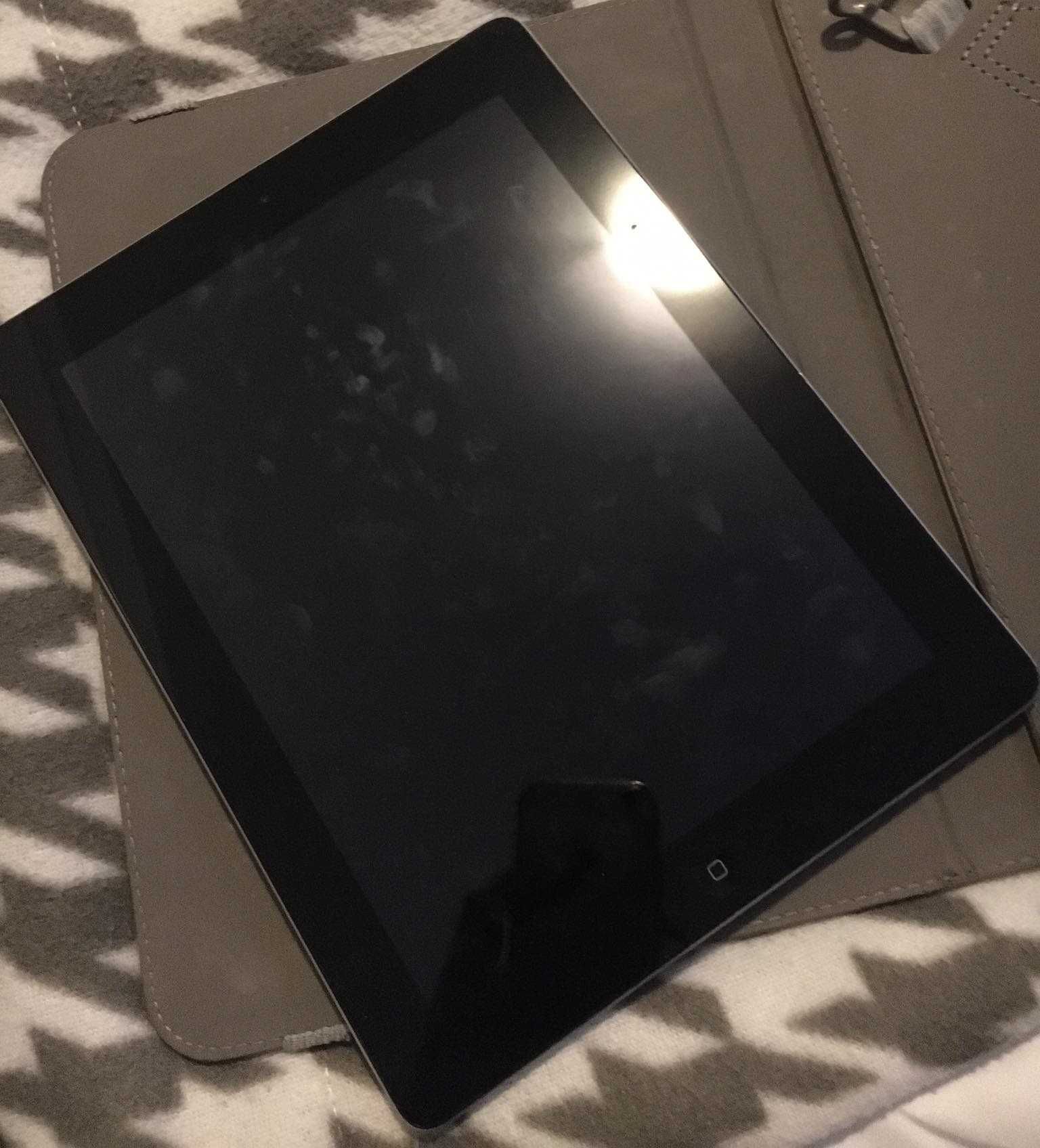 iPad 2 16 GB  Usado em bom estado