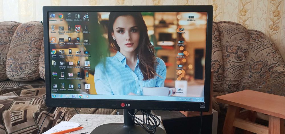 Монитор LG Flatron 19EN33S / 18,5" (1366x768) + БП