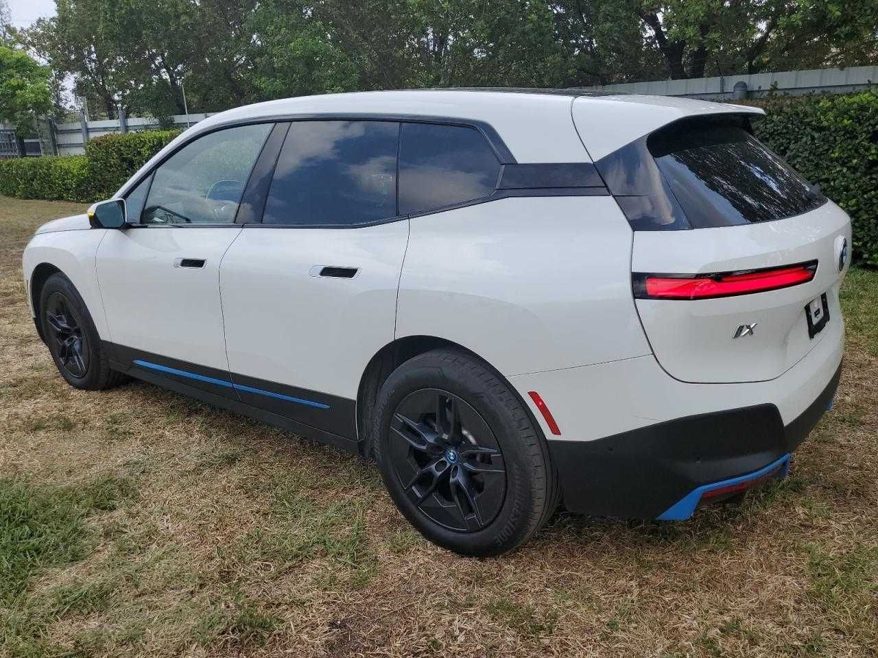 Разборка BMW IX Бампер перед зад двери капот фары фонари крышка