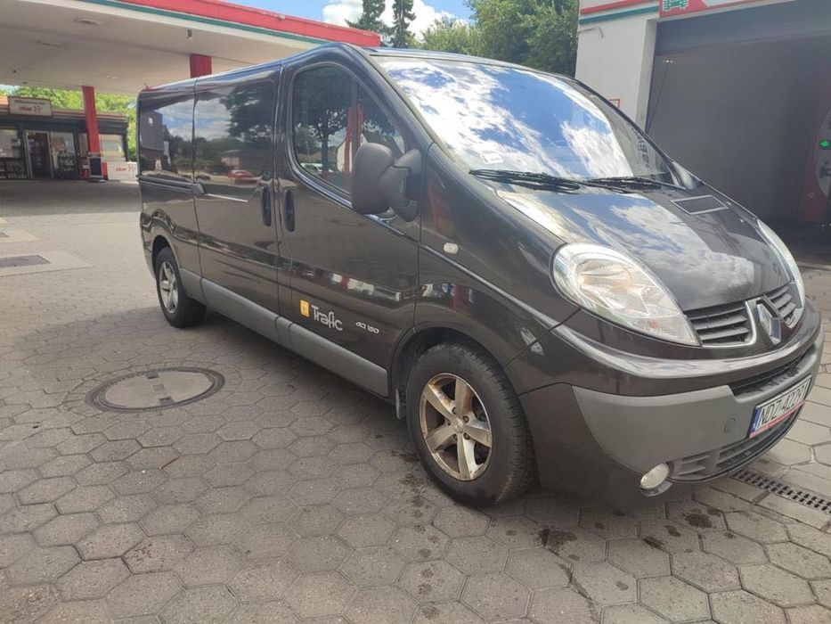 Renault Trafic 2010 rok automat