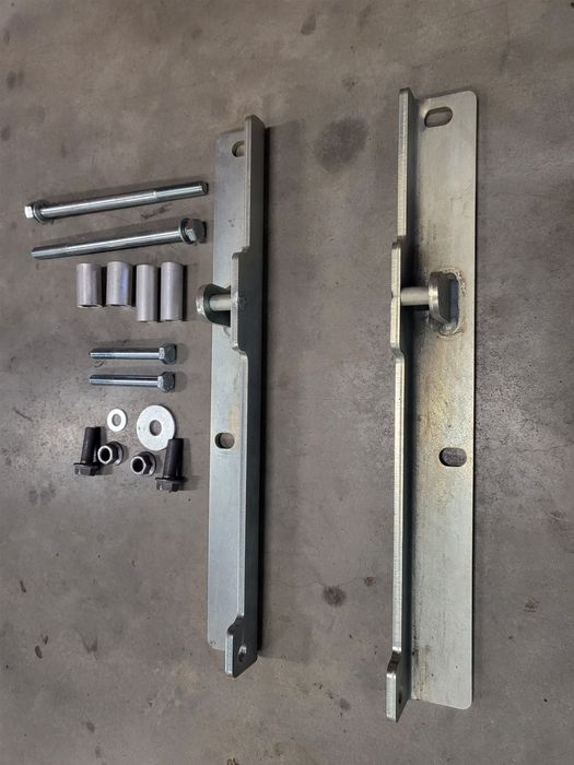 Uchwyty kangur Hypro do Volvo FH4 Trux orurowanie przednie