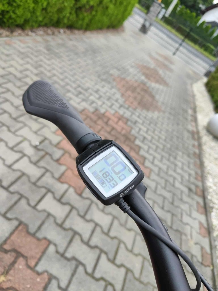 Rower elektryczny Cube Kathmandu 625 Bosch CX