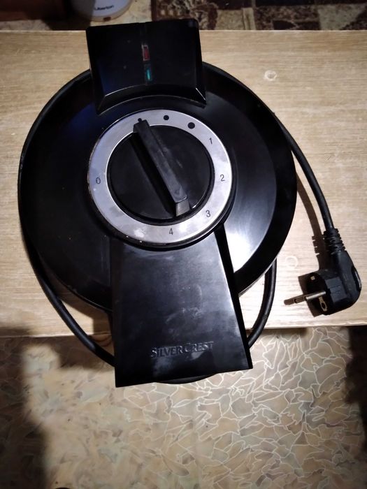 Вафельниця клектрична