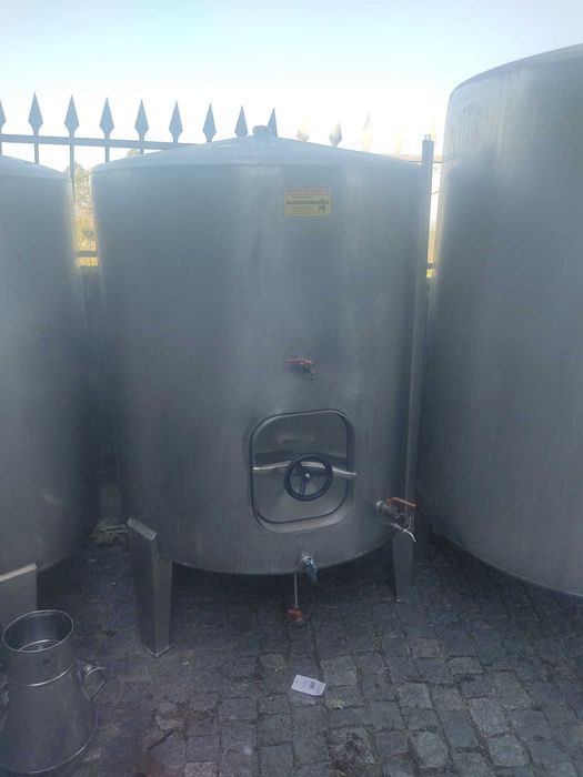 Cubas Inox bom estado 1000Litros e 1500Litros
