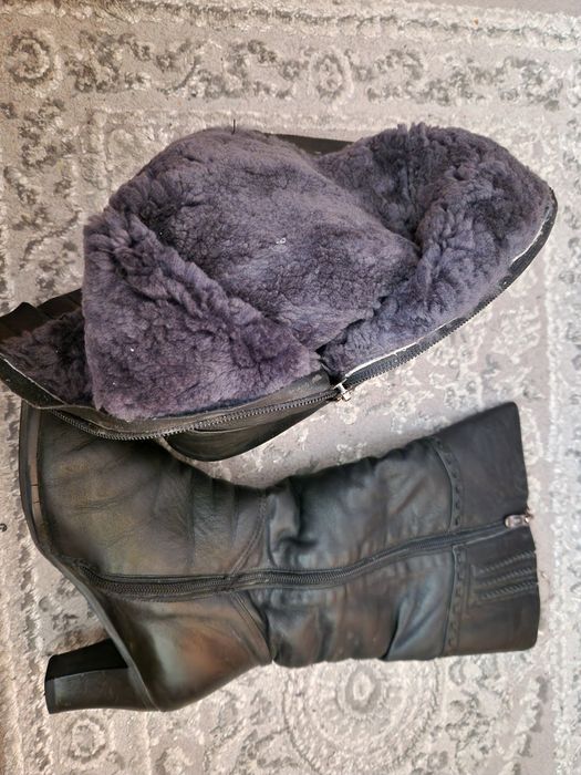 Зимові чоботи з уточненням та осінні /весняні черевичкина підборах