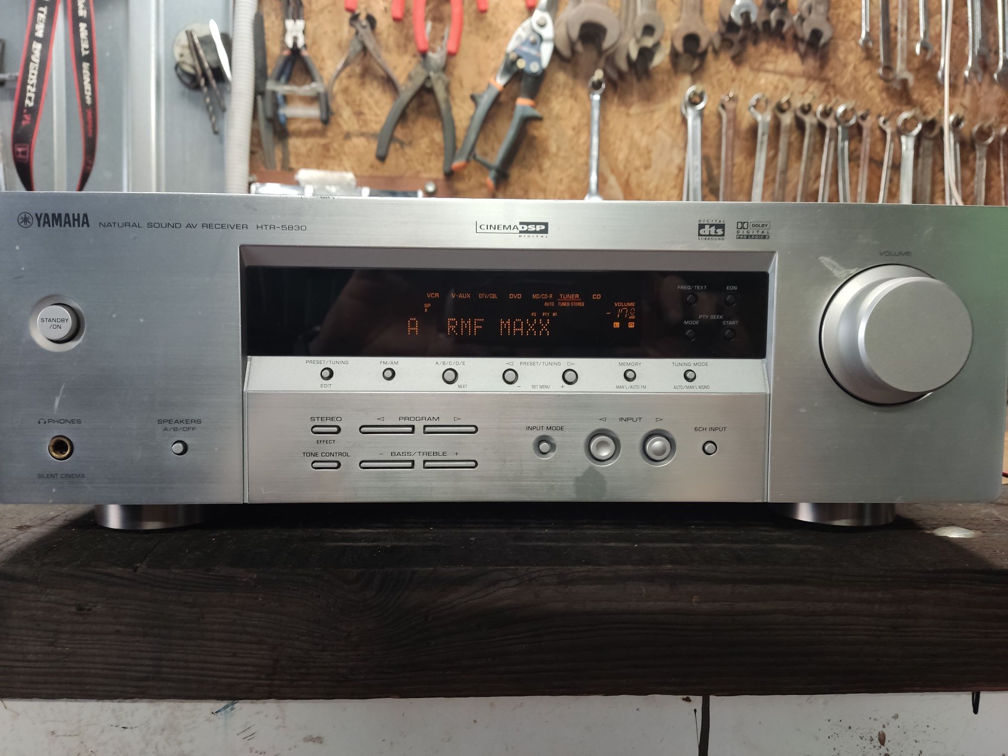 Amplituner Yamaha +drugi Onkyo gratis