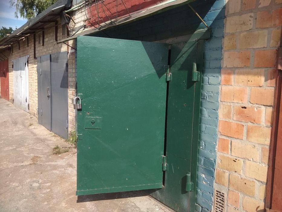 Гараж Кіровець Наумова,приватизован.