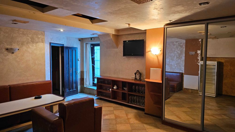 Продається перспективне комерційне приміщення, не діюча сауна, 164м.