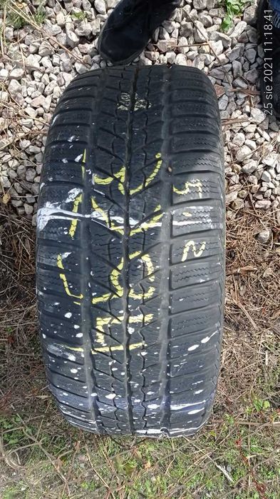 Opona używana zimowa 215/55R16 Barum Polaris 2. 1szt
