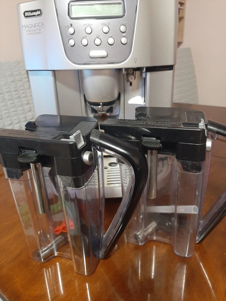 Ekspres do kawy De Longhi- Magnifica Cappuccino