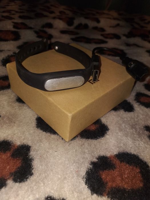 Продам фитнес браслет ,Xiami mi band 1 s Pulse black.