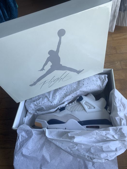 Nike SB x Air Jordan 4 Retro - white/navy 43