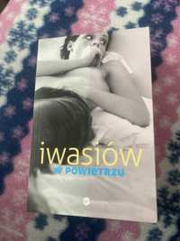 Inga Iwasiów w powietrzu