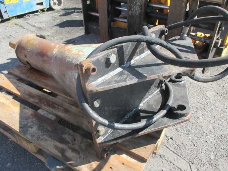 Młot hydrauliczny do koparki JCB CAT Volvo  MONTABERT SC36
